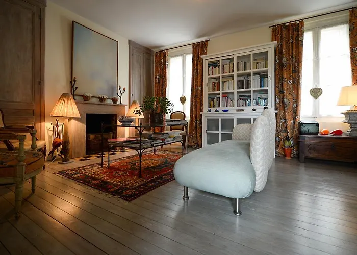 Logis Saint-leonard Bed & Breakfast 3*