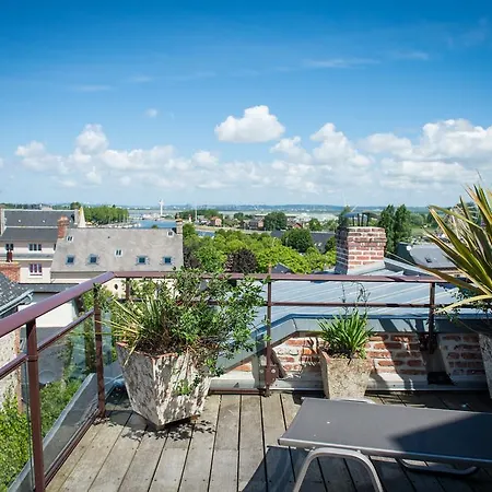 فندق مبيت وإفطار Logis Saint-leonard 3*